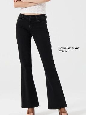 NWT Rolla's Downtown Flare fit in Nightshade